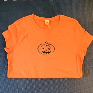 Orange Women's Halloween Tee size medium NWOT
